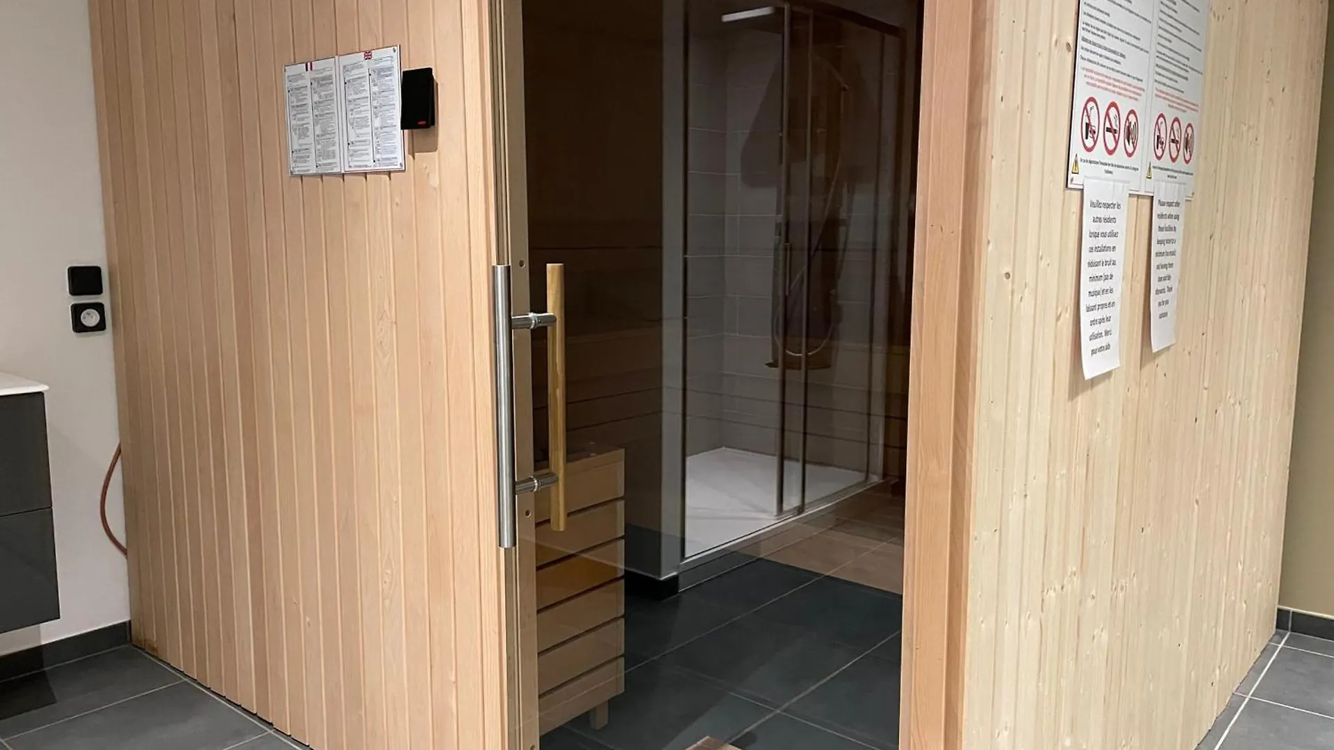 Appartement Neuf 3 Pieces Avec Parking Et Wi-Fi A Morzine - Fr-1-754-92 Apartment